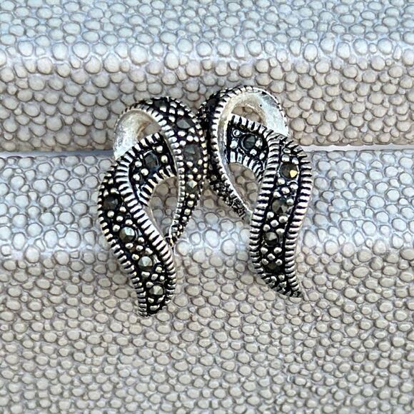 Elegant Sterling Silver Marcasite Earrings Curved Wing Earrings with Gemstone - Picture 9 of 17